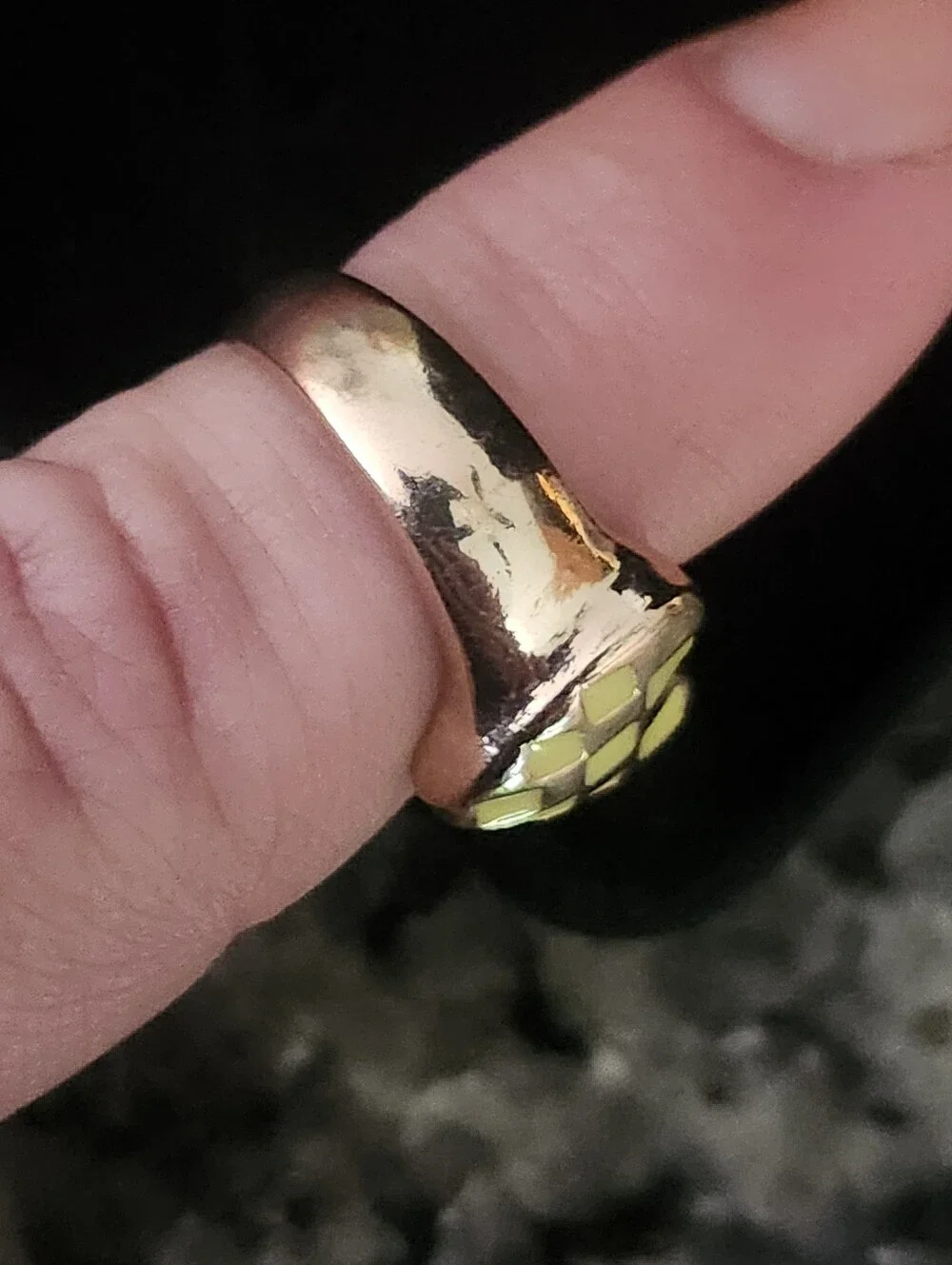 Heart Checkered Neon Lime Gold Tone Open Back Ring Size 6